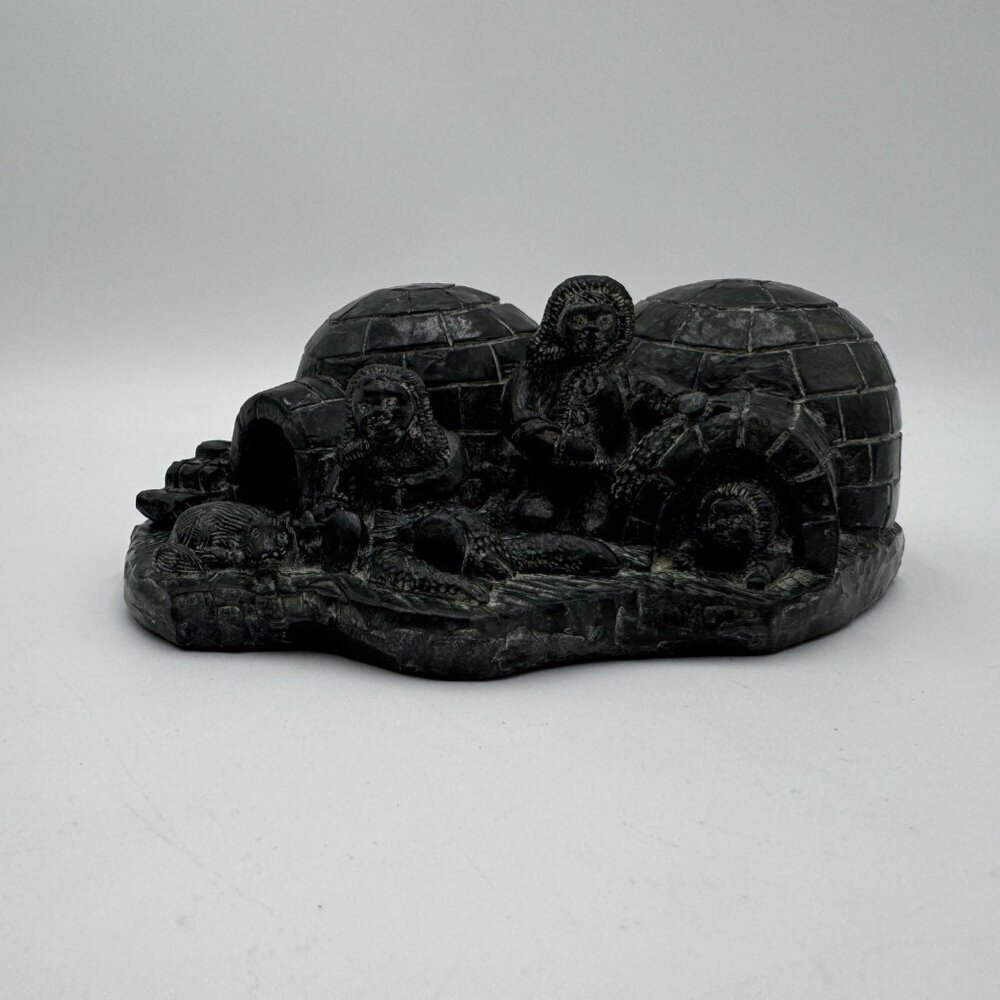 A Wolf Original Igloo Inuit Sculpture Eskimos igloos